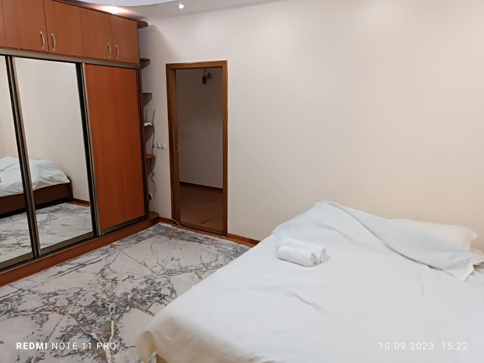 Улица Гоголя 2 Апартаменты 180 Метров Almaty Esterno foto