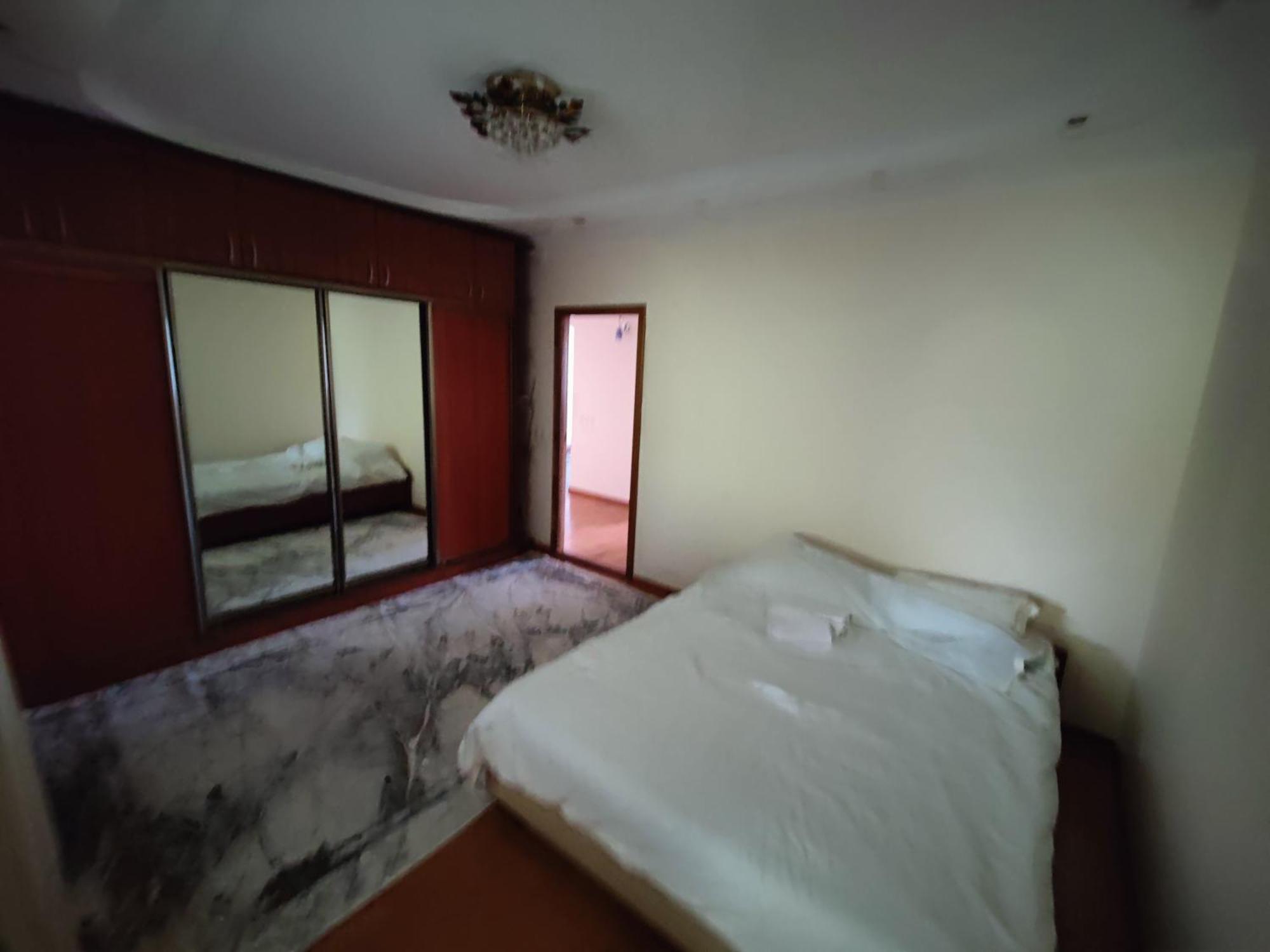 Улица Гоголя 2 Апартаменты 180 Метров Almaty Esterno foto