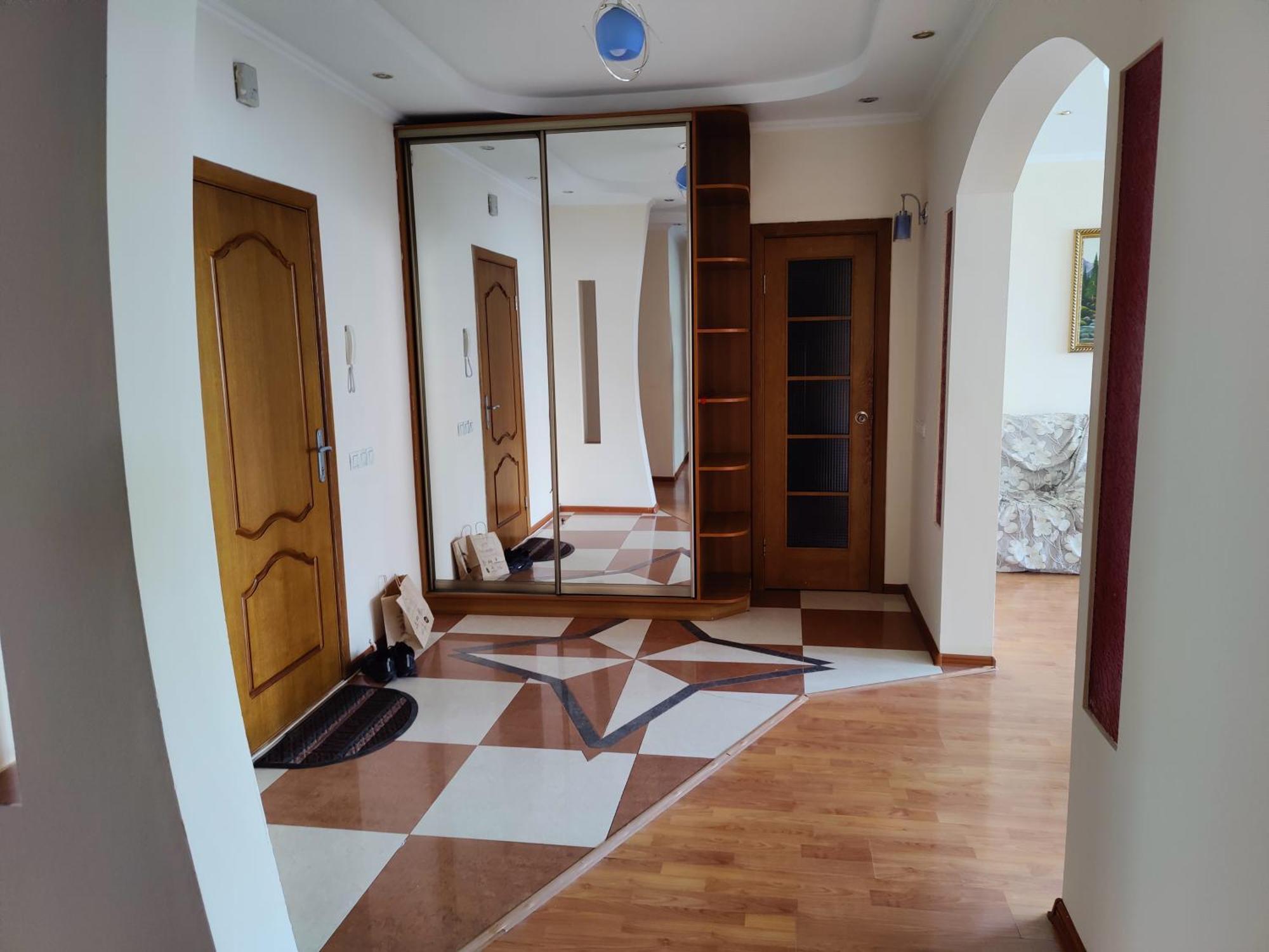 Улица Гоголя 2 Апартаменты 180 Метров Almaty Esterno foto