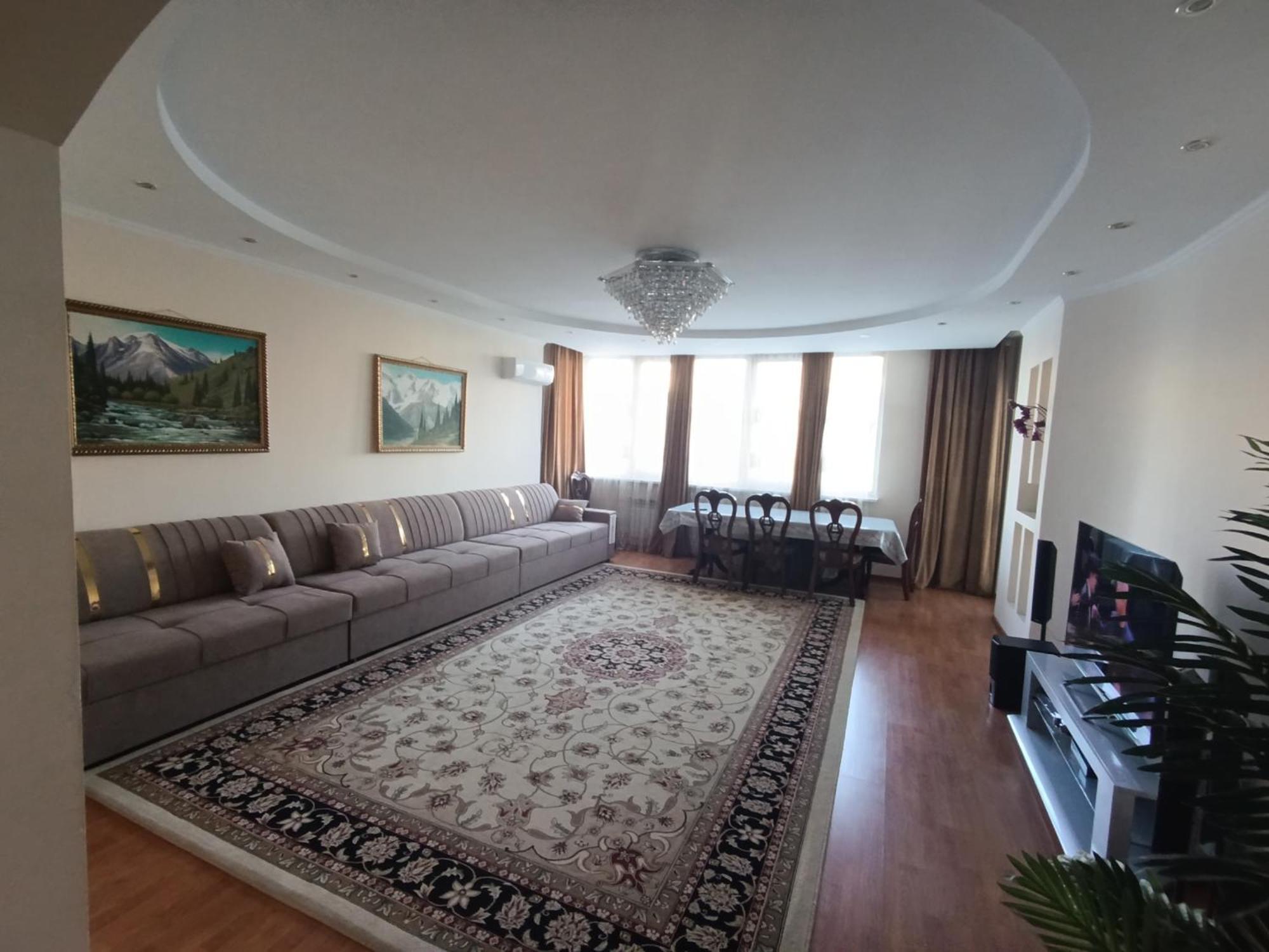 Улица Гоголя 2 Апартаменты 180 Метров Almaty Esterno foto